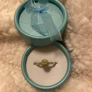 Peridot Circle Ring